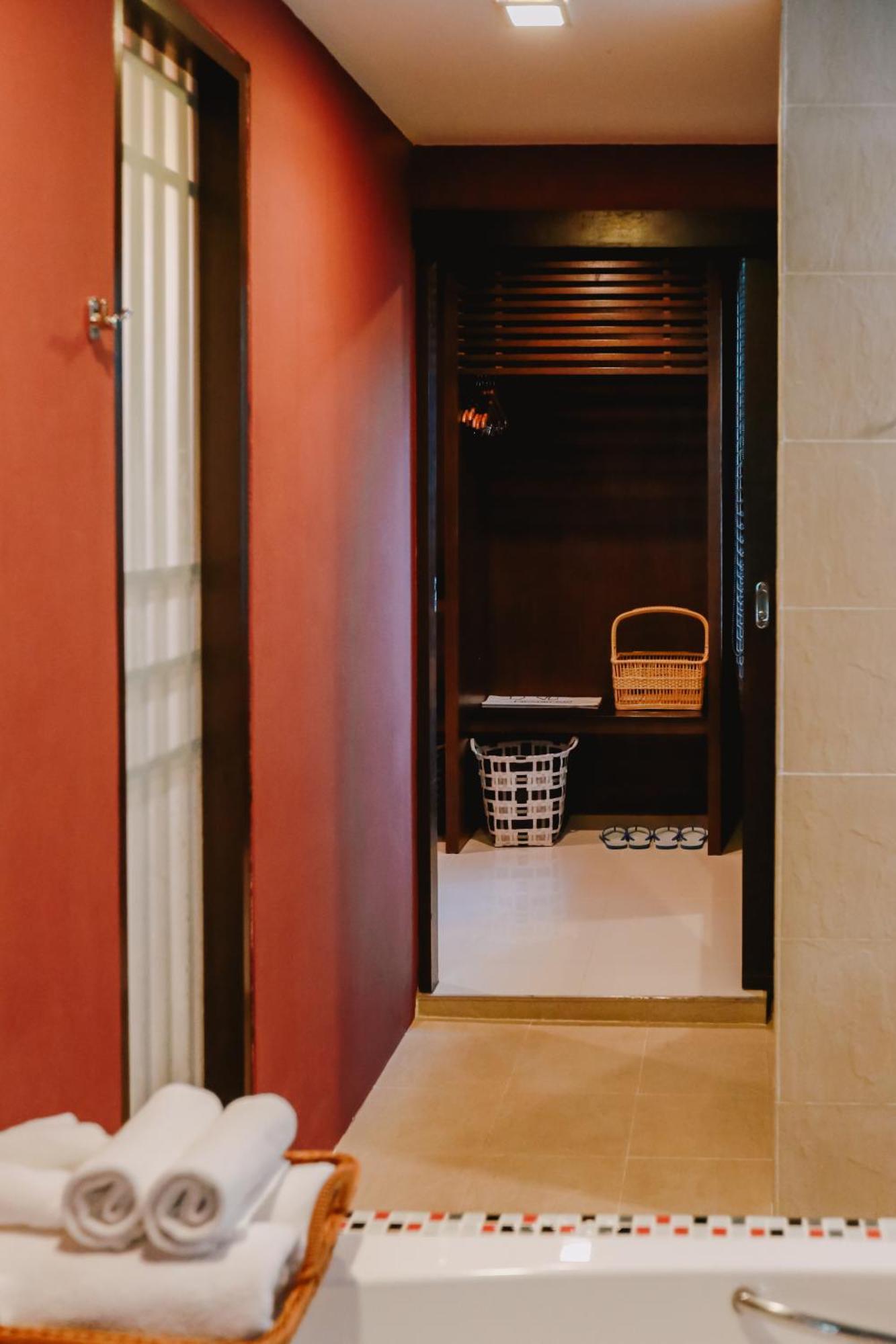 The Bihai Hua Hin Exterior photo